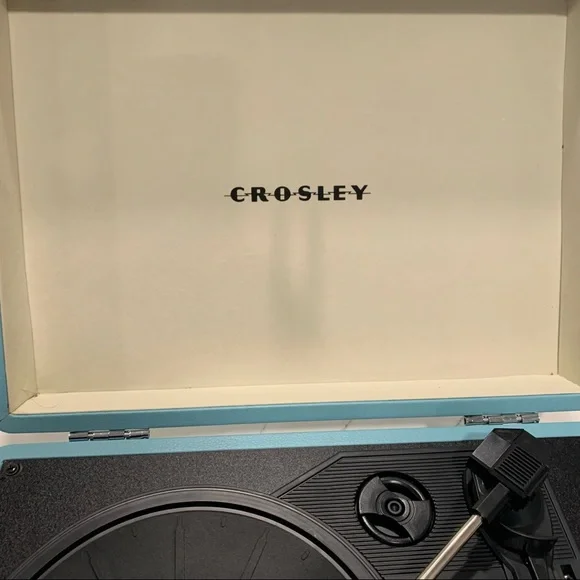 Crosley record player - Picture 3 of 7